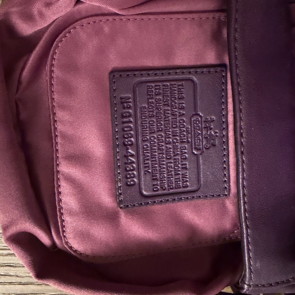 Rear Coach Purple Leather Crossbody Bag - Picture 4 of 10
